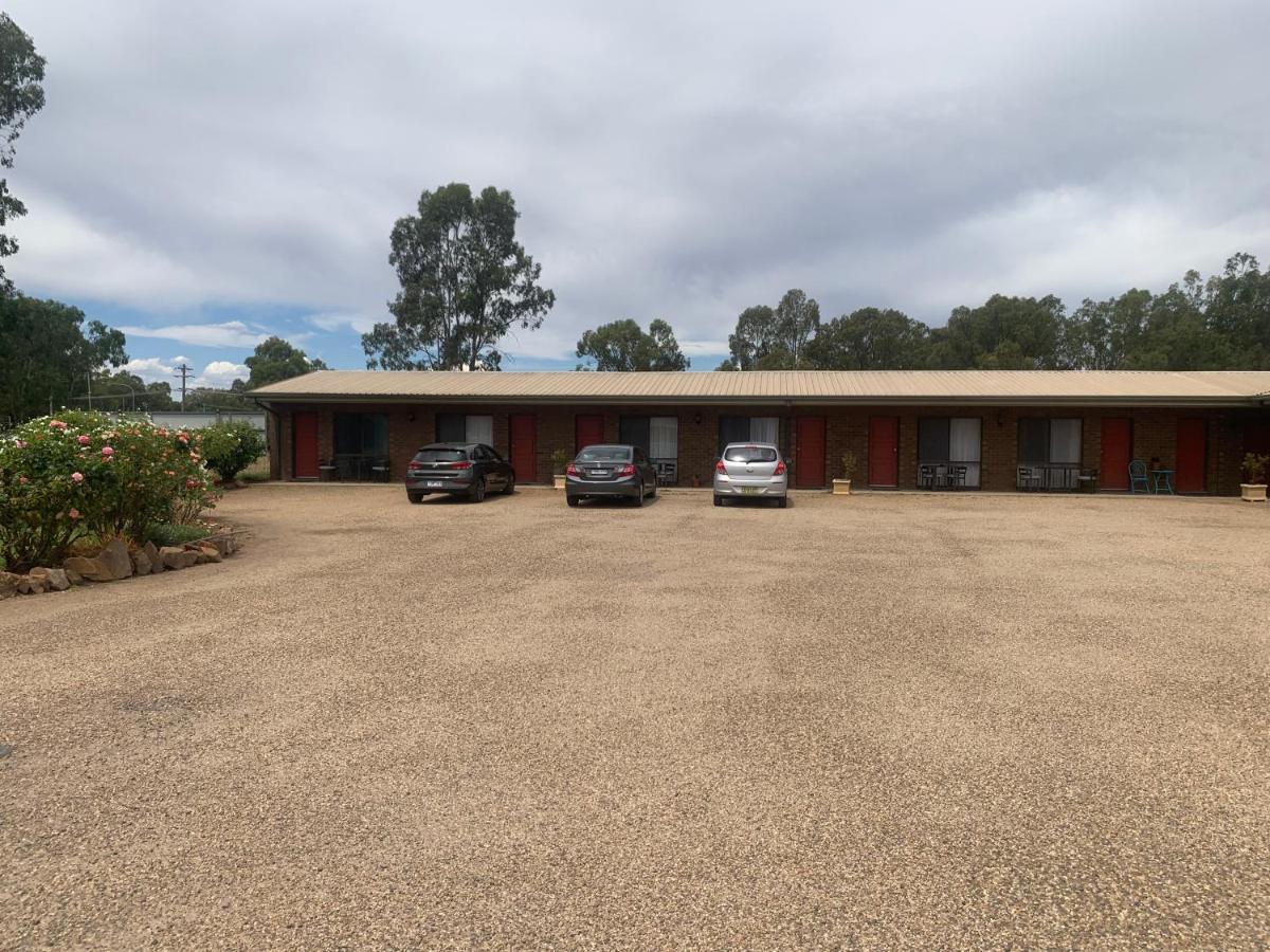 Newell Motor Inn Narrandera Exteriör bild