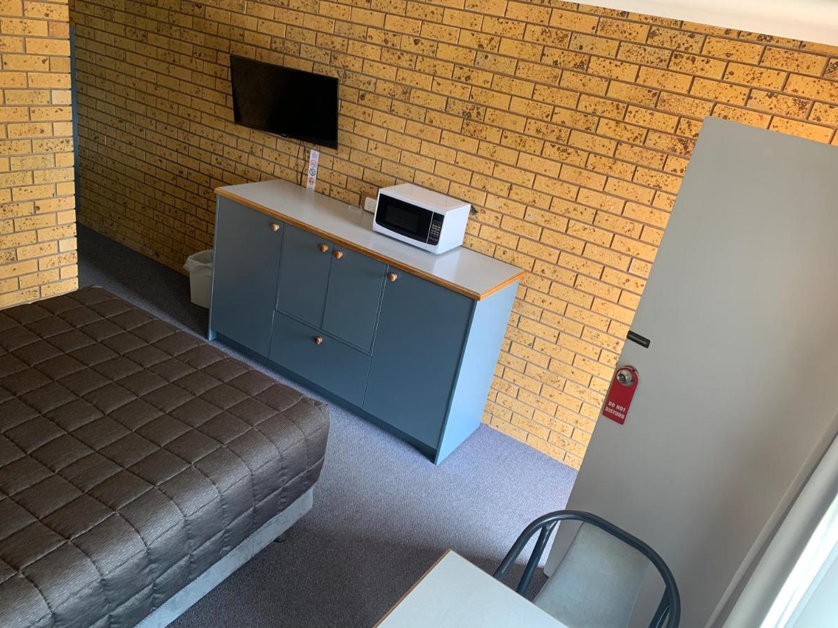 Newell Motor Inn Narrandera Exteriör bild
