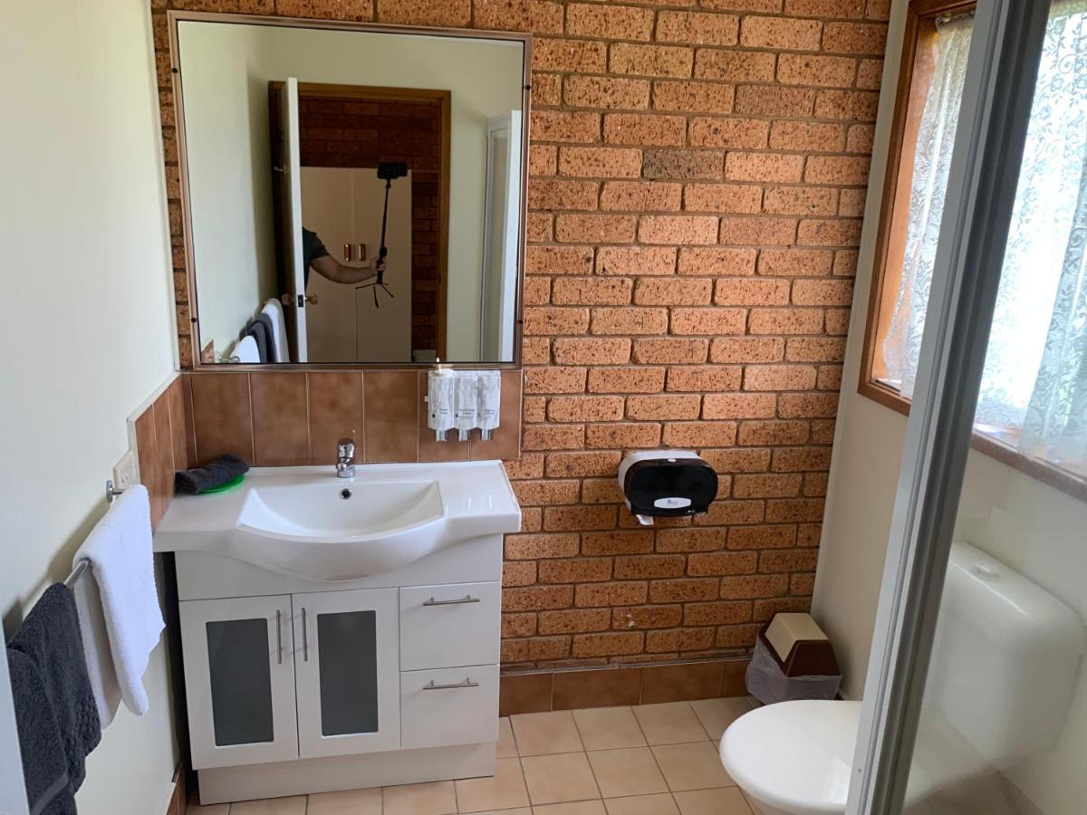 Newell Motor Inn Narrandera Exteriör bild