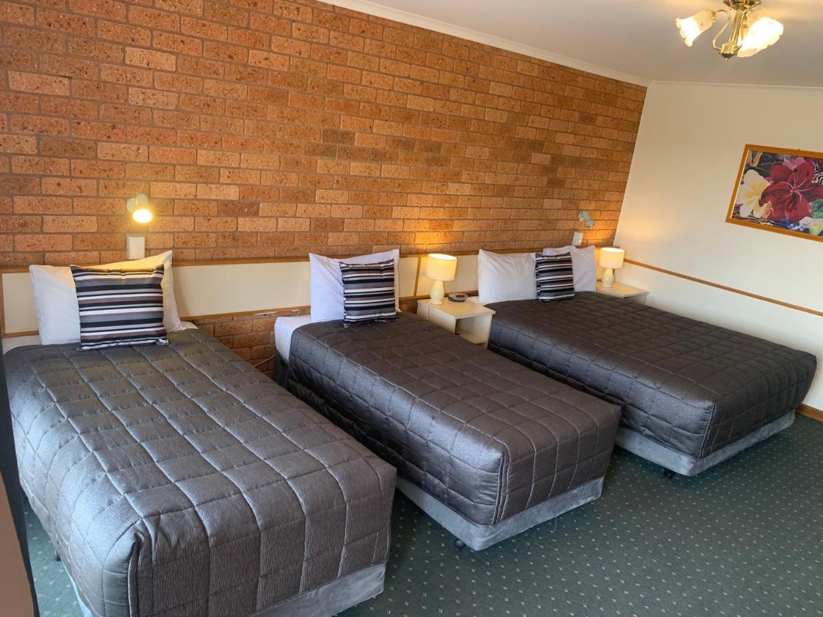 Newell Motor Inn Narrandera Exteriör bild