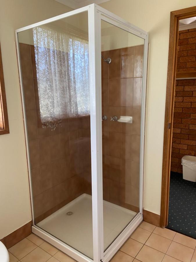 Newell Motor Inn Narrandera Exteriör bild