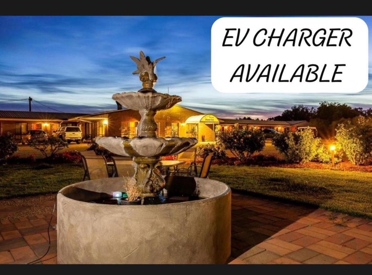 Newell Motor Inn Narrandera Exteriör bild