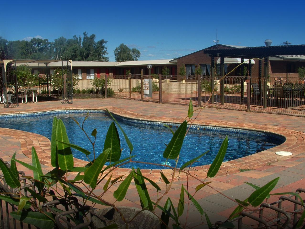 Newell Motor Inn Narrandera Exteriör bild